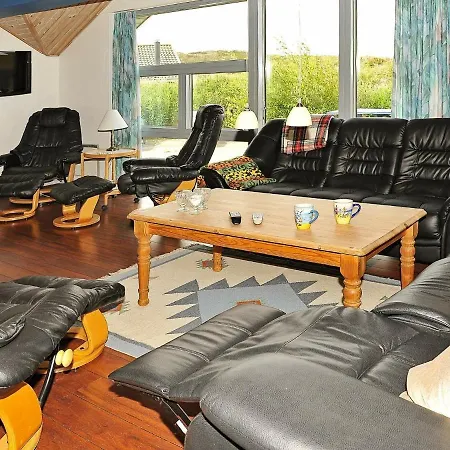 Cosy Holiday In Henne With Swimming Pool Holiday home *